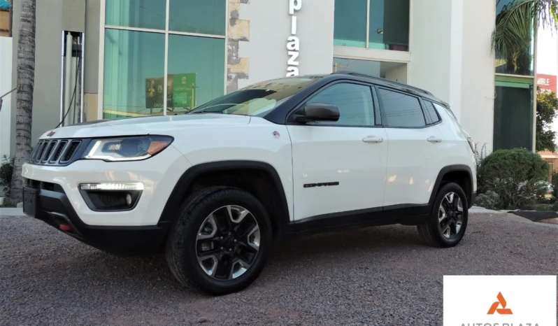 Jeep Compass 2.4 Trailhawk At full