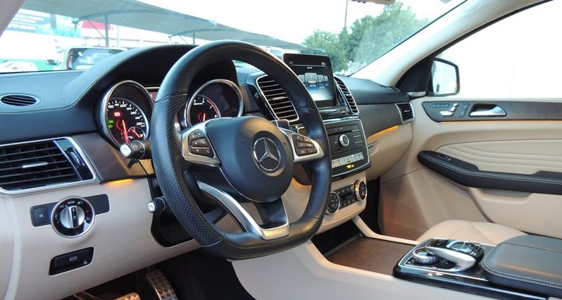 MERCEDES GLE 43 AMG 2019 ROJA BITURBO V6 3.0 full