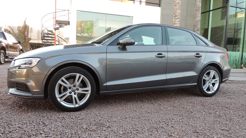 AUDI A3 2019 DYNAMIC GRIS 4CIL 1.4L full